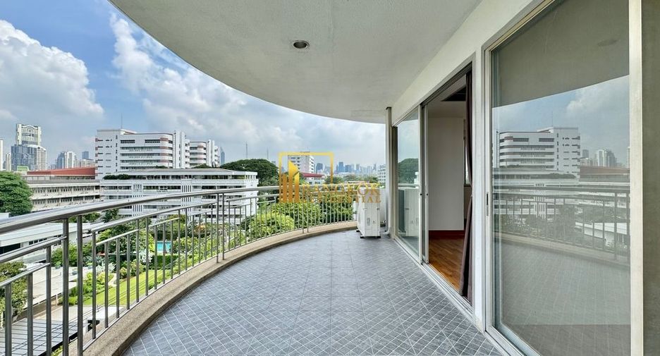 For rent 3 bedrooms condo in Sathon, Bangkok