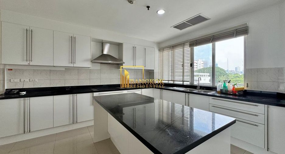 For rent 3 bedrooms condo in Sathon, Bangkok