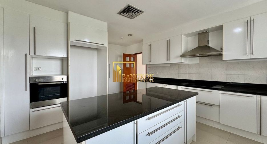 For rent 3 bedrooms condo in Sathon, Bangkok
