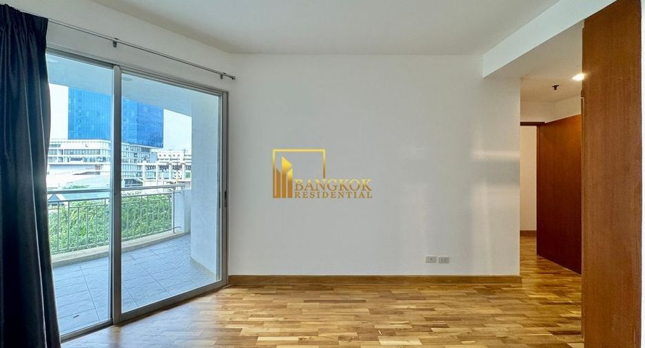For rent 3 bedrooms condo in Sathon, Bangkok
