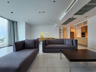 Condo en alquiler de 3 habitaciones en Pathum Wan, Bangkok