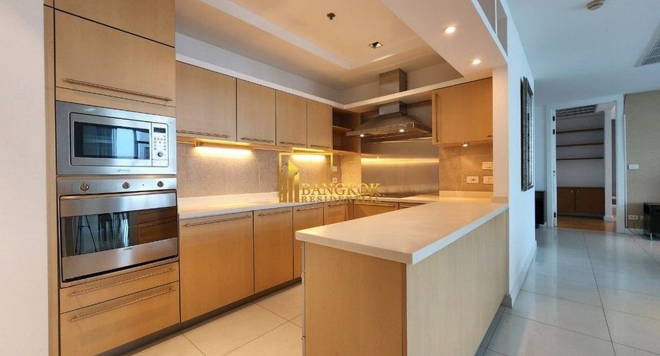 À louer 3 chambres condo à Pathum Wan, Bangkok
