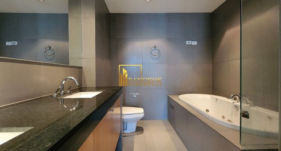 À louer 3 chambres condo à Pathum Wan, Bangkok