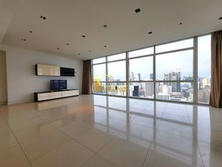 Condo en alquiler de 3 habitaciones en Pathum Wan, Bangkok