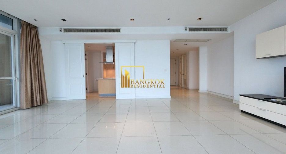 Wohnung zur Miete mit 3 Zimmer in Pathum Wan, Bangkok