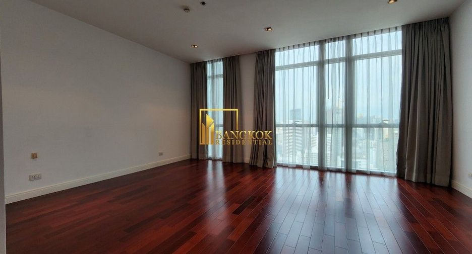 Wohnung zur Miete mit 3 Zimmer in Pathum Wan, Bangkok