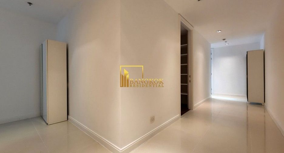 Condo en alquiler de 3 habitaciones en Pathum Wan, Bangkok