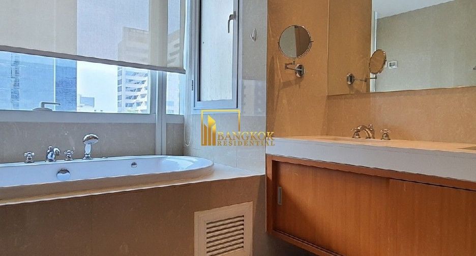 Condo en alquiler de 3 habitaciones en Pathum Wan, Bangkok
