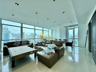 Condo en alquiler de 3 habitaciones en Pathum Wan, Bangkok