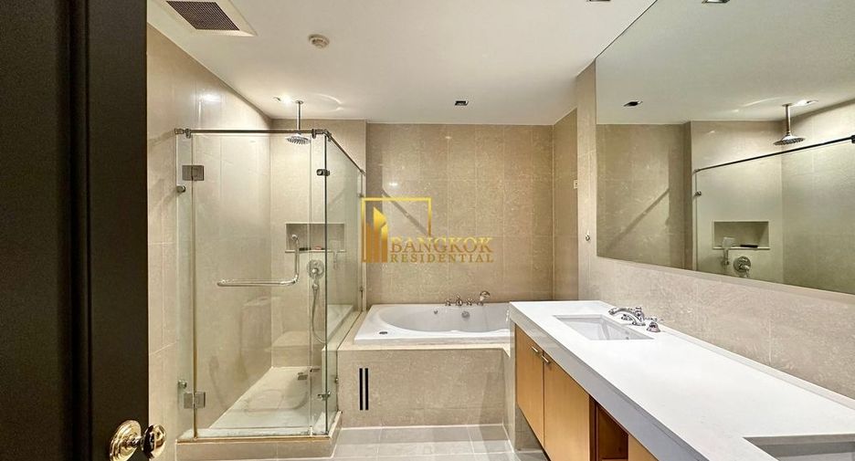 Condo en alquiler de 3 habitaciones en Pathum Wan, Bangkok