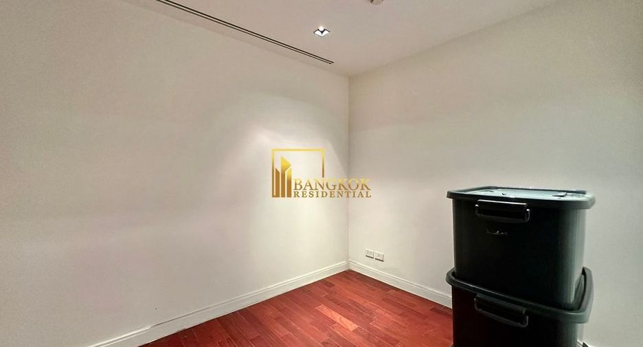 Condo en alquiler de 3 habitaciones en Pathum Wan, Bangkok