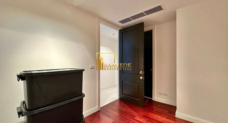 Condo en alquiler de 3 habitaciones en Pathum Wan, Bangkok