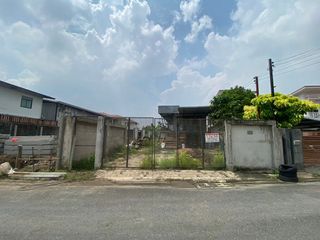 出售 土地 在 Thung Khru, 曼谷