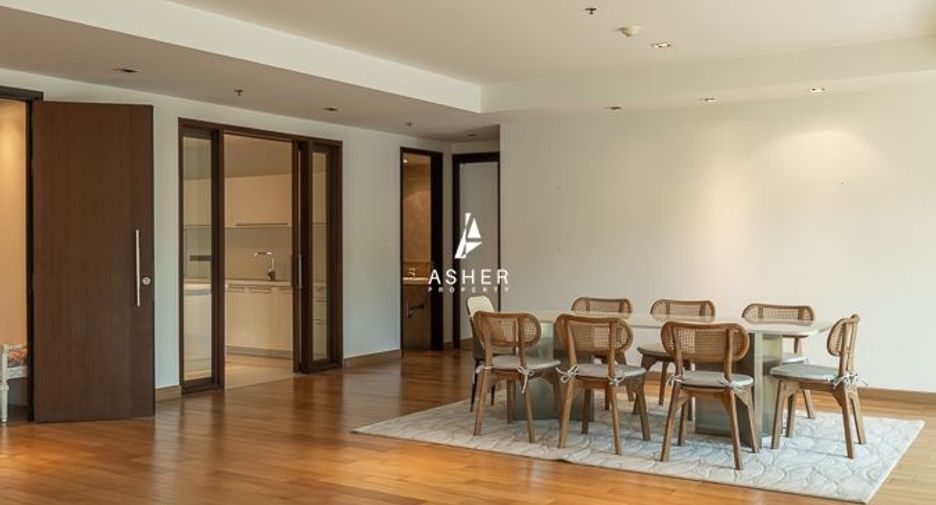 For sale 4 bedrooms condo in Khlong Toei, Bangkok