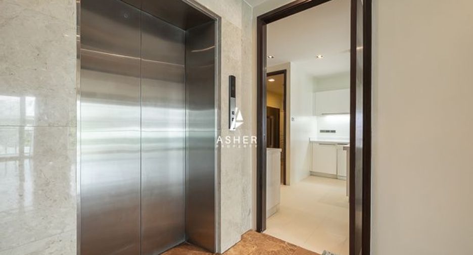 For sale 4 bedrooms condo in Khlong Toei, Bangkok