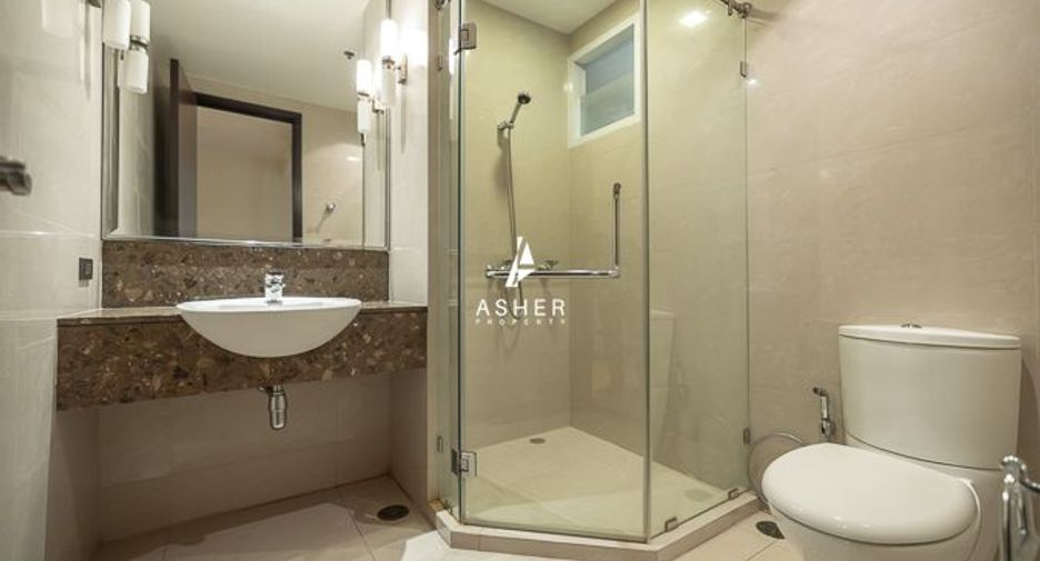 For sale 4 bedrooms condo in Khlong Toei, Bangkok