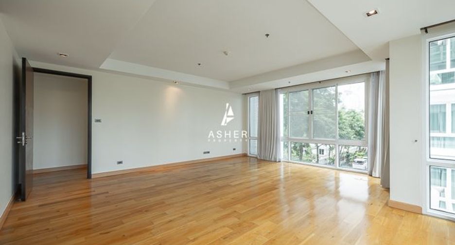 For sale 4 bedrooms condo in Khlong Toei, Bangkok