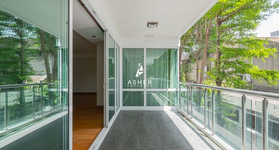 For sale 4 bedrooms condo in Khlong Toei, Bangkok