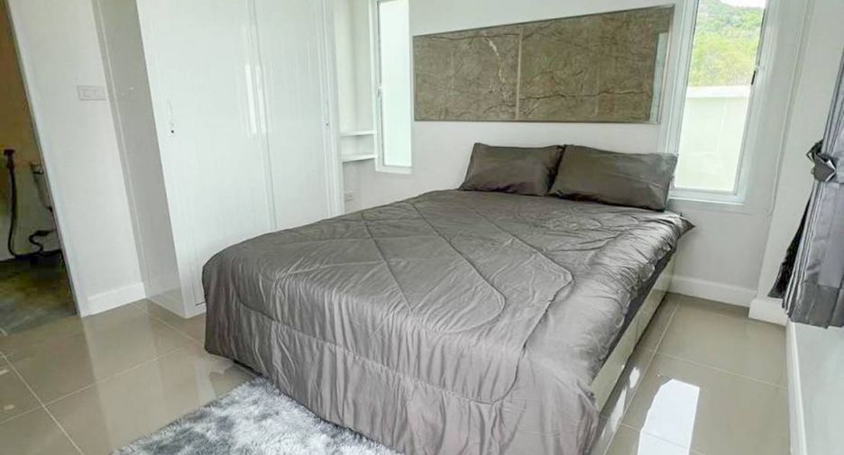 For rent and for sale 4 bedrooms villa in Hua Hin, Prachuap Khiri Khan