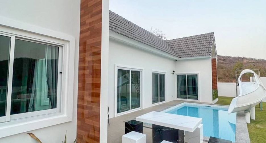 For rent and for sale 4 bedrooms villa in Hua Hin, Prachuap Khiri Khan