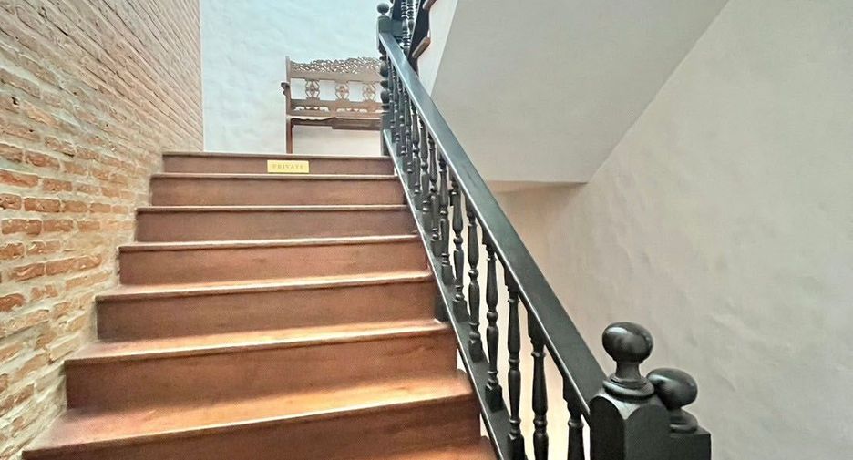 For sale 7 bedrooms villa in Mueang Chiang Mai, Chiang Mai