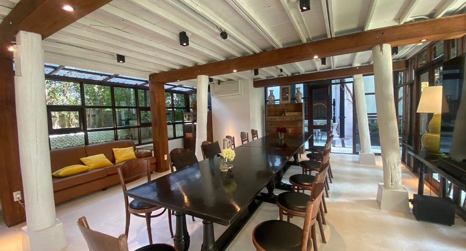 For sale 7 bedrooms villa in Mueang Chiang Mai, Chiang Mai