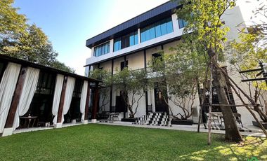For sale 7 bedrooms villa in Mueang Chiang Mai, Chiang Mai