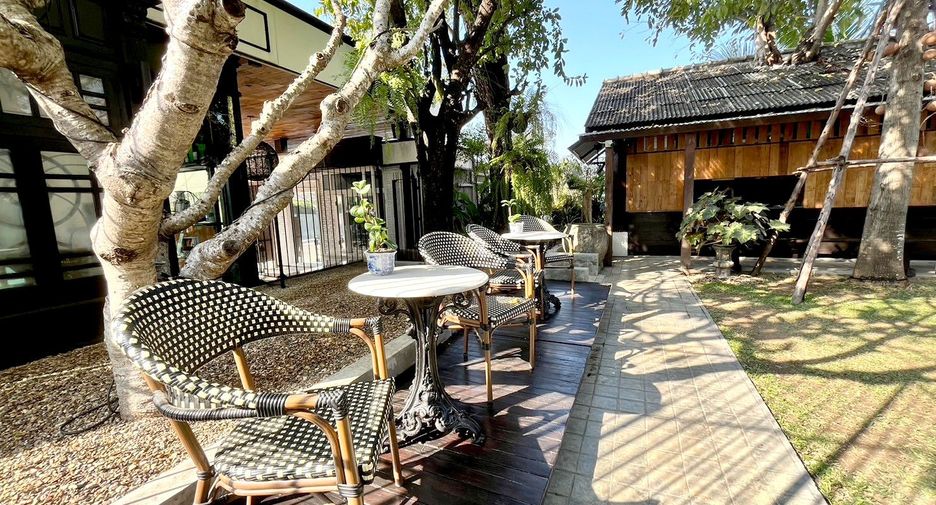 For sale 7 bedrooms villa in Mueang Chiang Mai, Chiang Mai