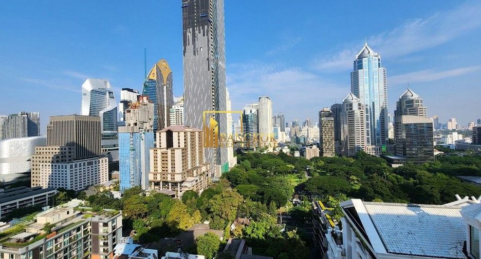 For rent 3 bedrooms condo in Pathum Wan, Bangkok