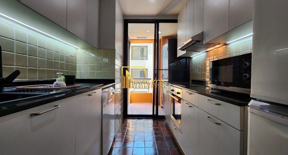 For rent 3 bedrooms condo in Pathum Wan, Bangkok