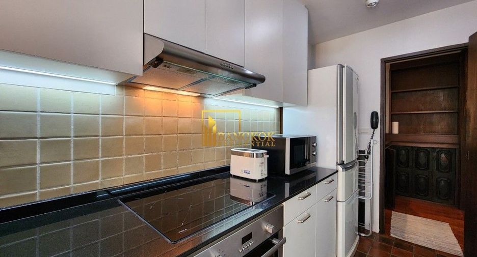 For rent 3 bedrooms condo in Pathum Wan, Bangkok
