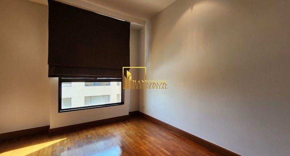 For rent 3 bedrooms condo in Pathum Wan, Bangkok