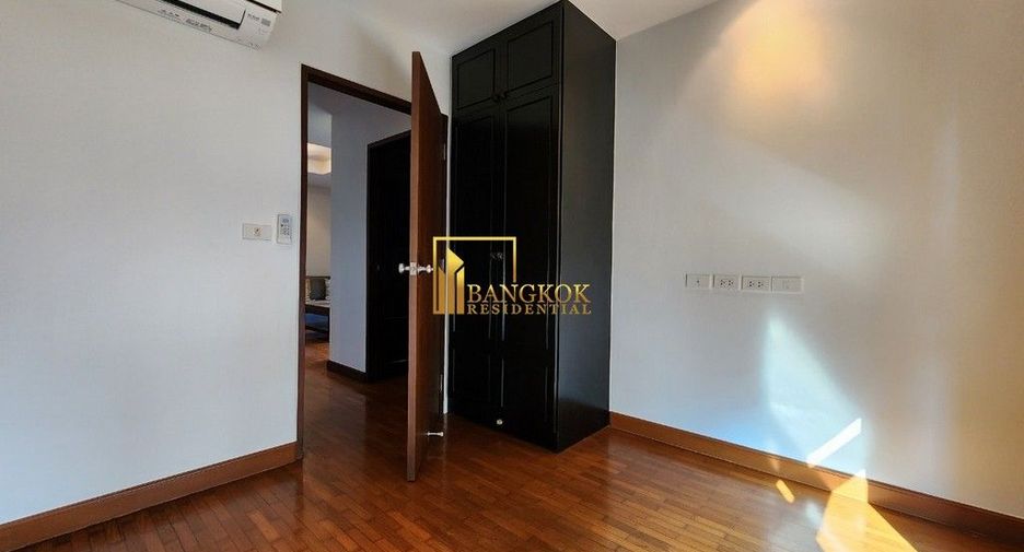 For rent 3 bedrooms condo in Pathum Wan, Bangkok