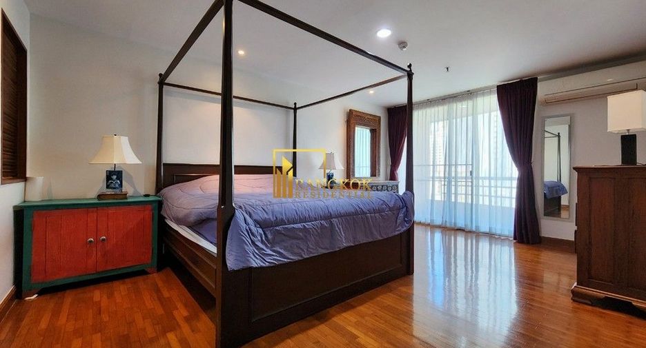 For rent 3 bedrooms condo in Pathum Wan, Bangkok