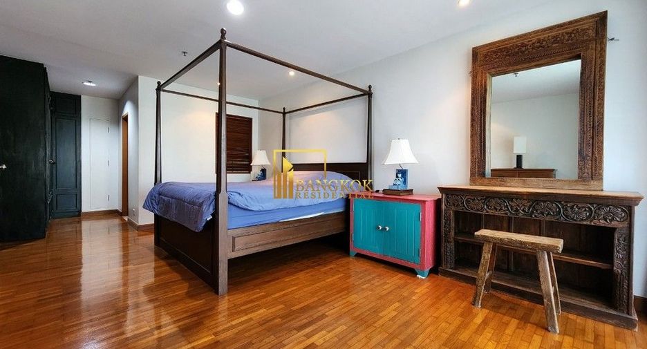 For rent 3 bedrooms condo in Pathum Wan, Bangkok