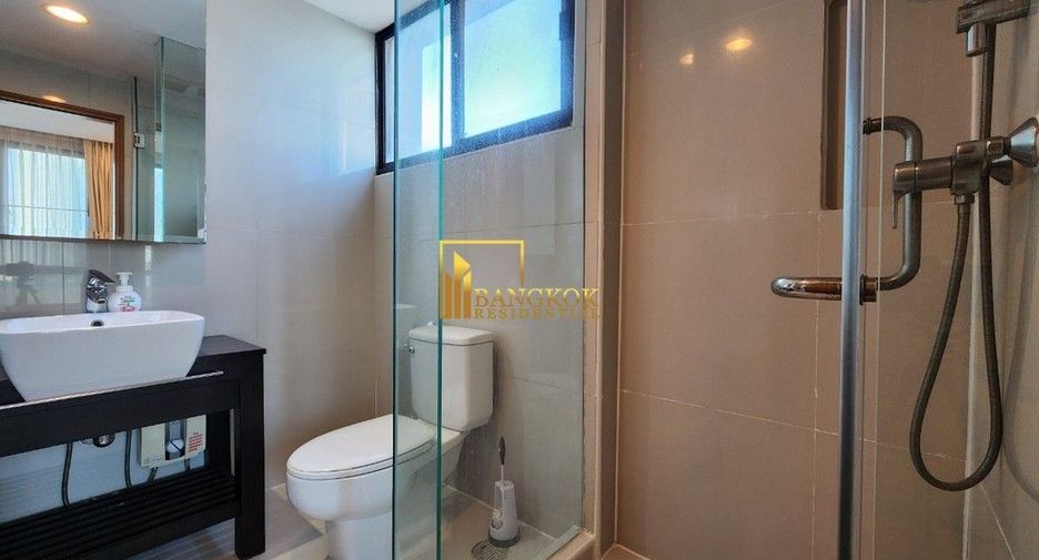 For rent 2 bedrooms condo in Pathum Wan, Bangkok