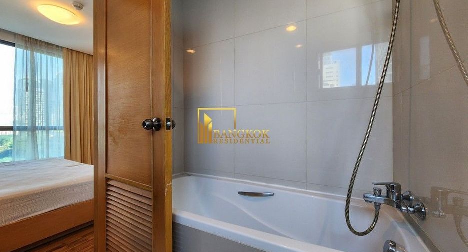 For rent 2 bedrooms condo in Pathum Wan, Bangkok
