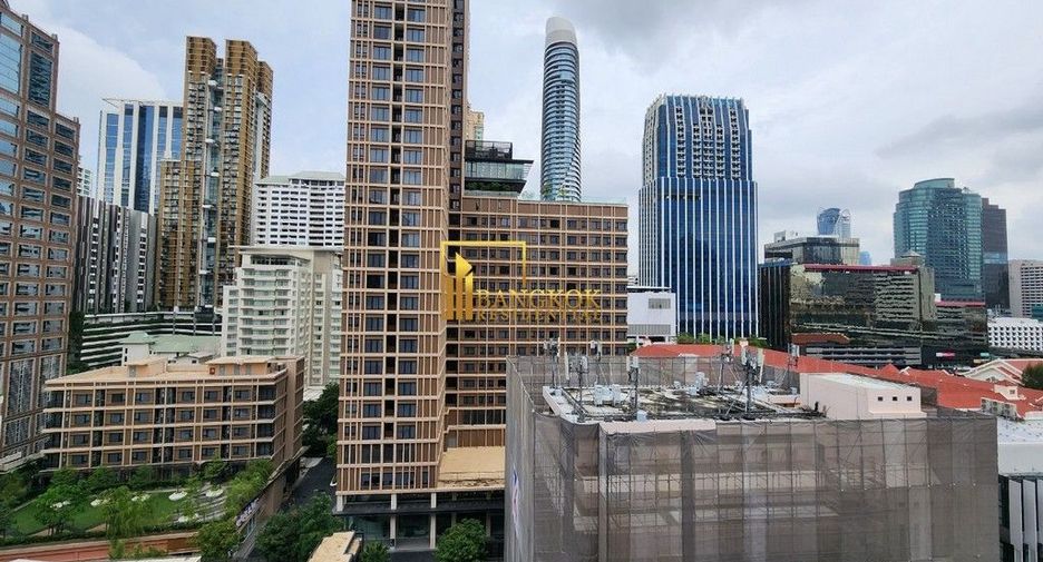 For rent 3 bedrooms condo in Pathum Wan, Bangkok