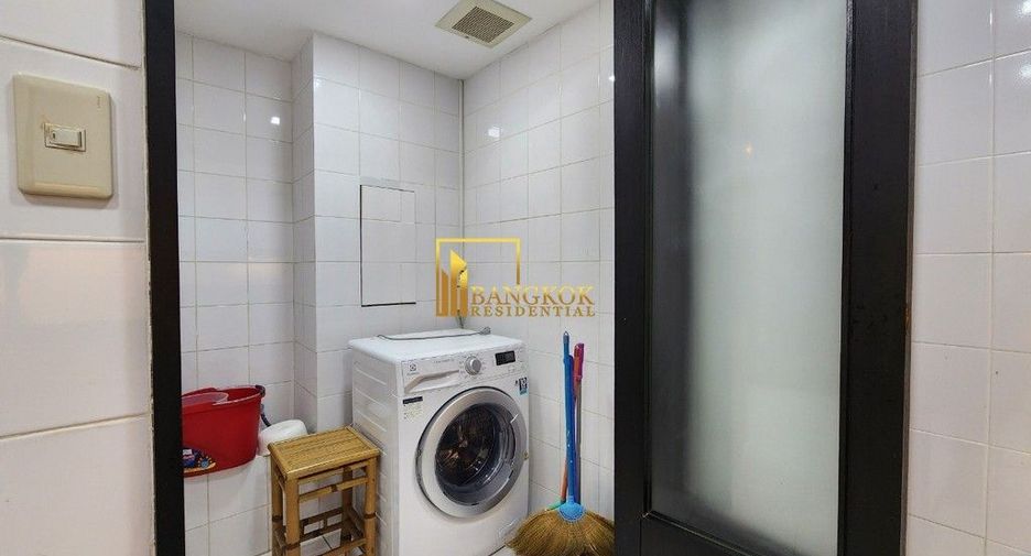 For rent 3 bedrooms condo in Pathum Wan, Bangkok
