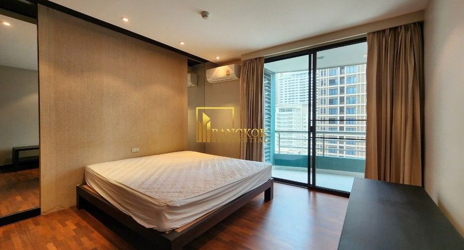 For rent 3 bedrooms condo in Pathum Wan, Bangkok