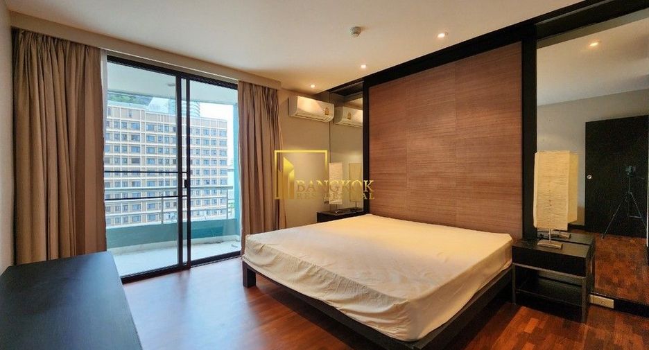 For rent 3 bedrooms condo in Pathum Wan, Bangkok