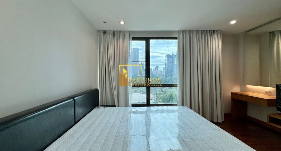 For rent 2 bedrooms condo in Pathum Wan, Bangkok