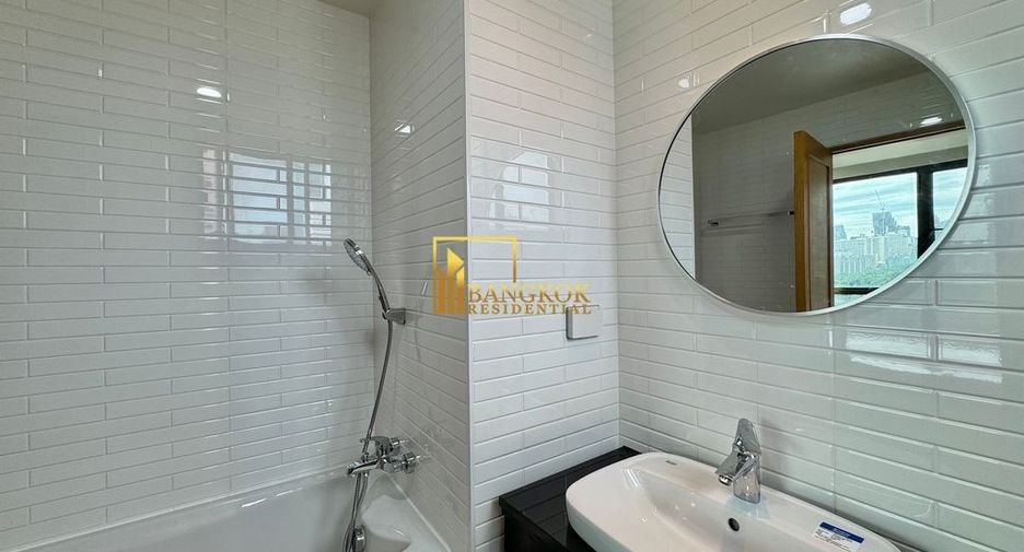 For rent 2 bedrooms condo in Pathum Wan, Bangkok