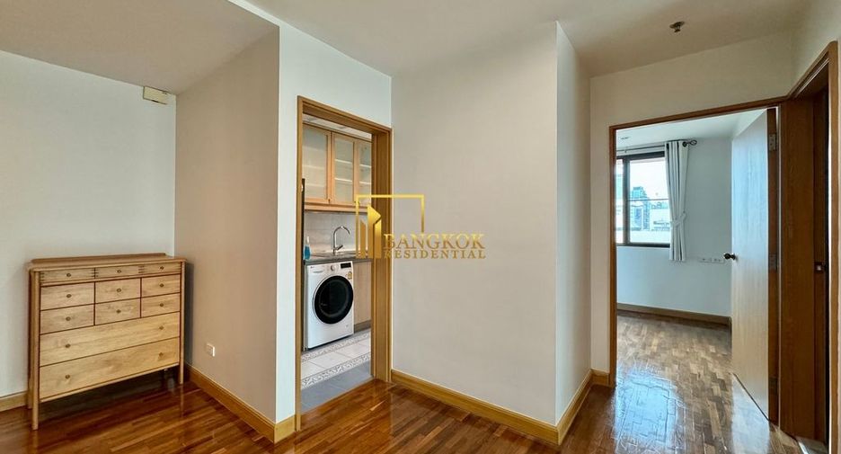 For rent 2 bedrooms condo in Pathum Wan, Bangkok