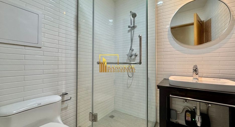 For rent 2 bedrooms condo in Pathum Wan, Bangkok