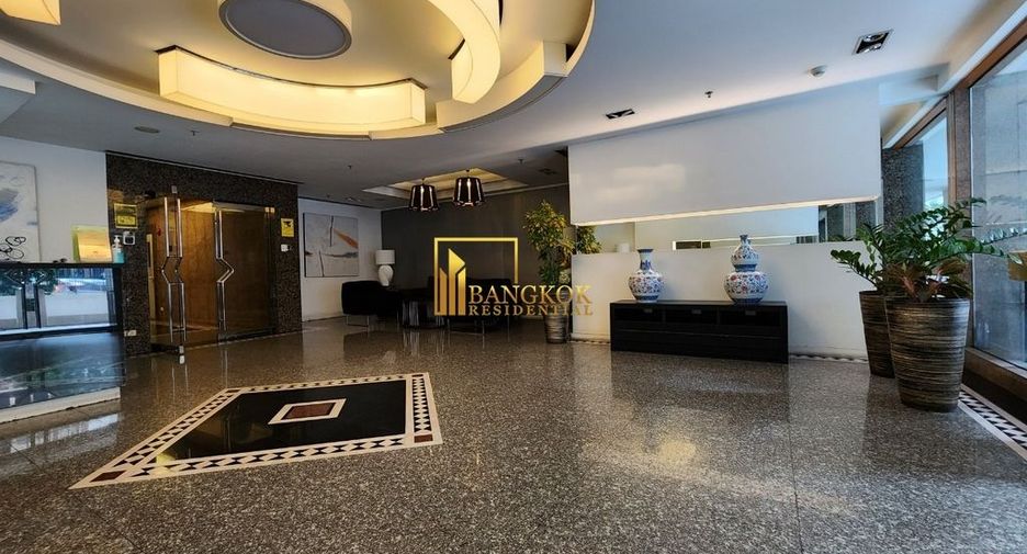 For rent 2 bedrooms condo in Pathum Wan, Bangkok