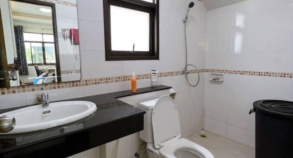 For rent 3 bedrooms house in Si Racha, Chonburi