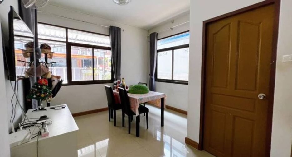 For rent 3 bedrooms house in Si Racha, Chonburi