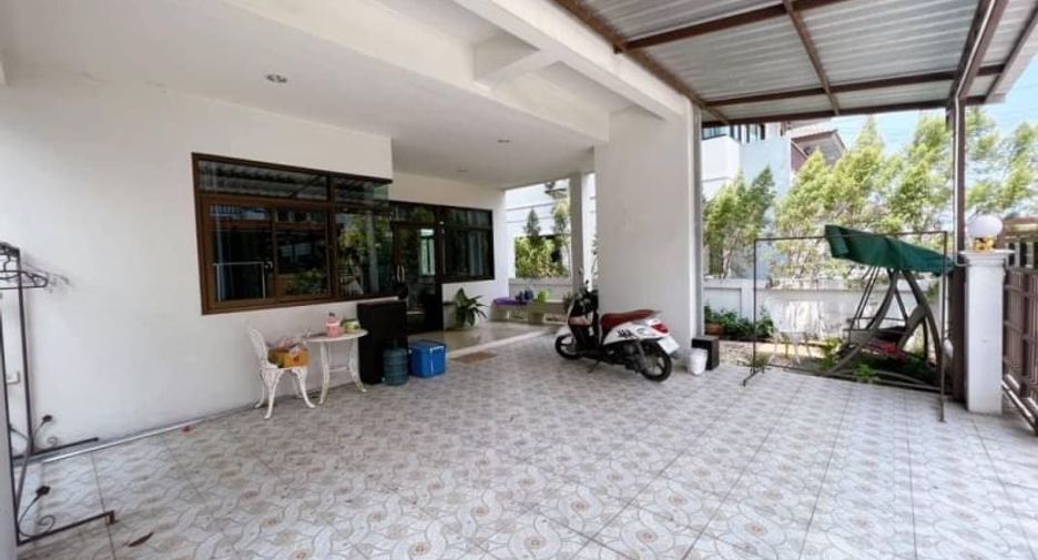 For rent 3 bedrooms house in Si Racha, Chonburi