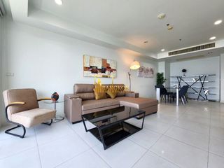 For rent and for sale 2 bedrooms condo in Pathum Wan, Bangkok